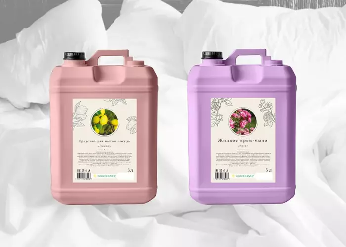white_blank_plastic_jerrycans_isolated_on_background